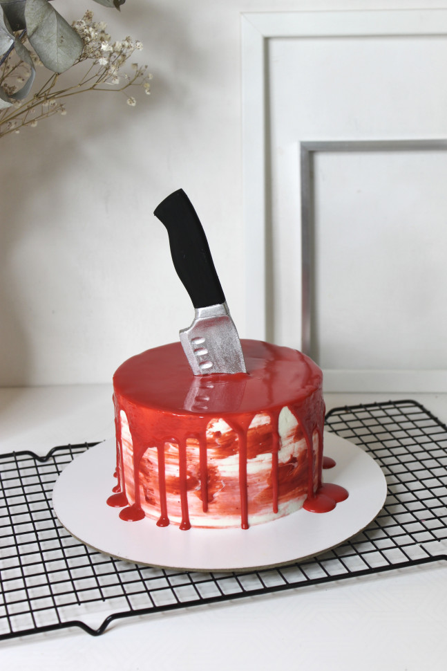 Торт "С ножом"