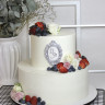 Торт "С ягодами и живыми цветами"