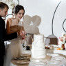 Торт "Свадебный с золотом и бусинами"